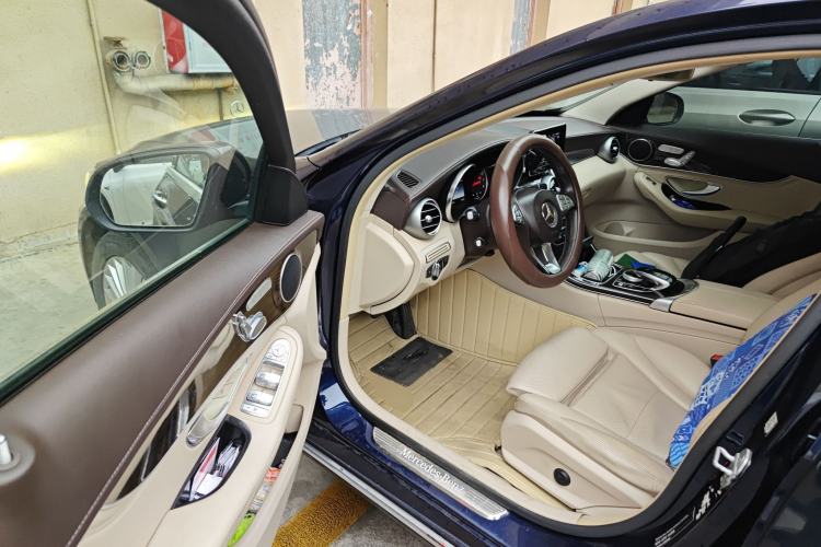 Used Mercedes-Benz C-Class 2015 C 200 L