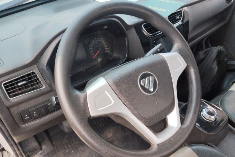 Used Foton Xiangling M New Energy 2023 M2 Long-Wheelbase Flat Cargo Bed Steering Wheel