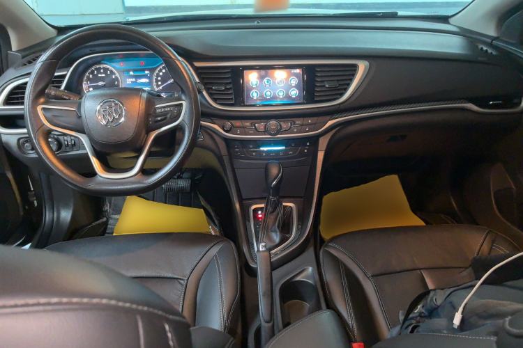 Used Buick GT 2017 15N Automatic Deluxe Edition Center Console