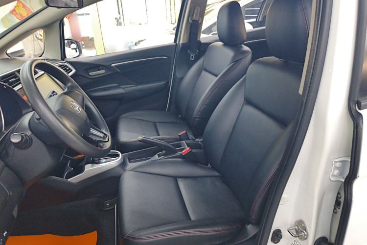 Used Honda Fit 2016 1.5L SE CVT Fashion Model Left Front Seat