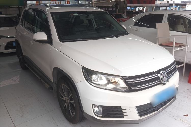 Used Volkswagen Tiguan 2013 1.8TSI Automatic Two-Wheel Drive Luxury Model Front Right 45 Deg