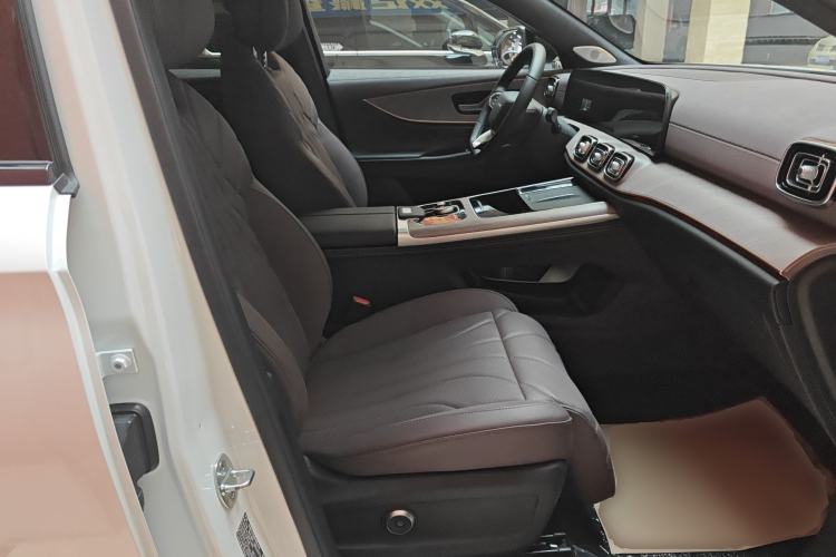 Used Chery Tiggo 9 2025 2.0T Automatic Two-Wheel Drive Luxury Edition 5 Seats