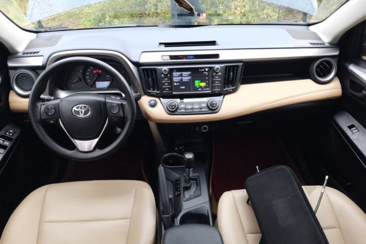 Used Toyota RAV4 2016 2.0L CVT Two-Wheel Drive Fashion Edition China V Standard