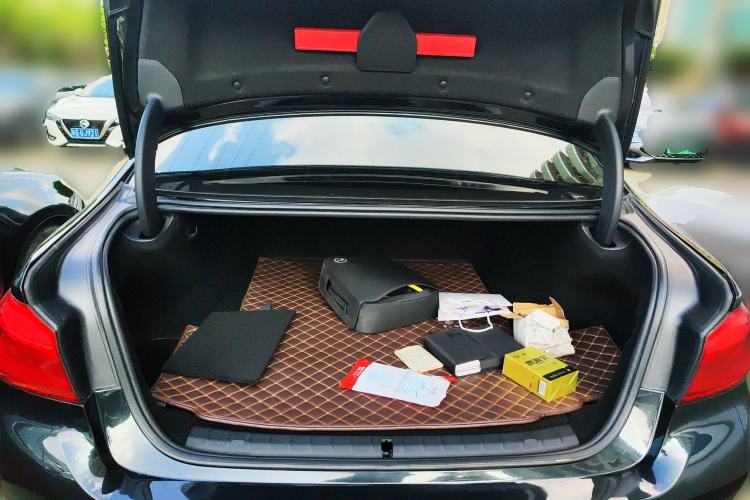 Used BMW 5 Series New Energy 2019 530Le Luxury Package
