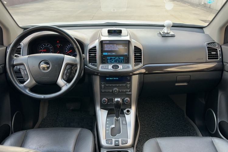 Used Chevrolet Captiva 2014 2.4L 4x4 Flagship Edition 7 Seats