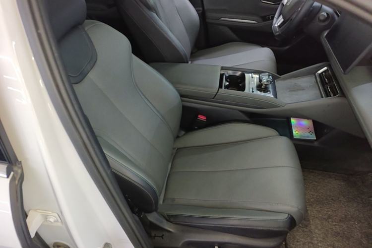 Used BYD Qin L 2025 DM-i Smart Drive 120KM Superior Model
