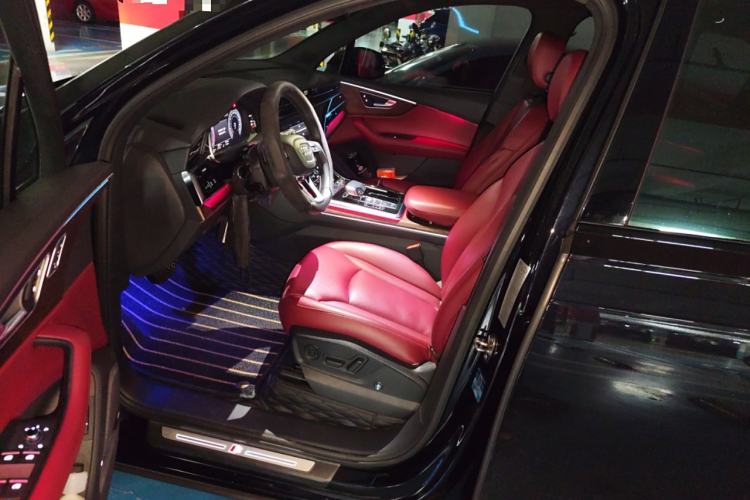 Used Audi Q7 2020 55 TFSI quattro Black Warrior Exclusive Edition Left Front Seat