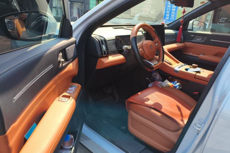 Used JETOUR Shanhai L7 Plus 2025 Model 121km Luxury 7-seater Driver Seat