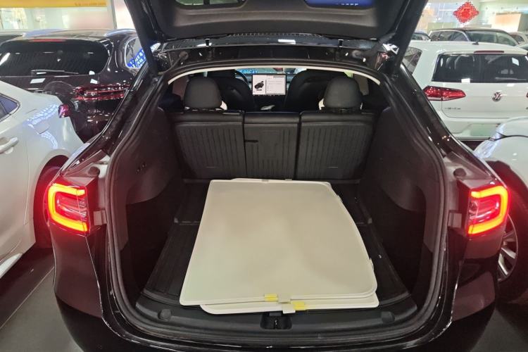 Used Tesla Model Y 2023 Rear-Wheel-Drive Version