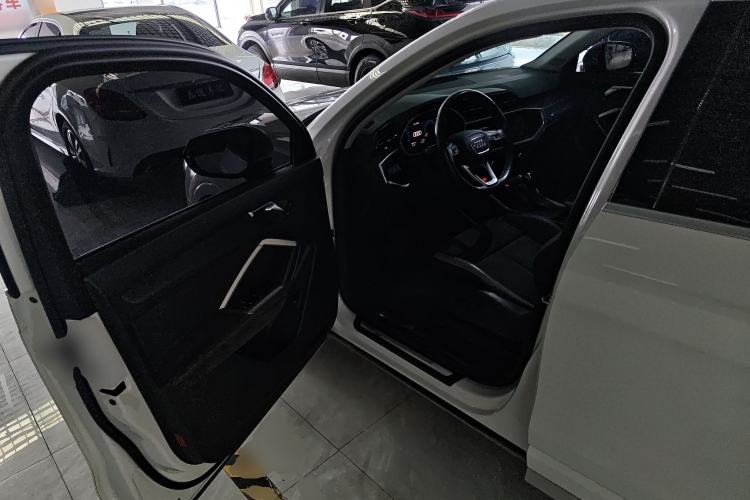 Used Audi Q3 2020 35 TFSI Ambition Dynamic Edition Driver Seat