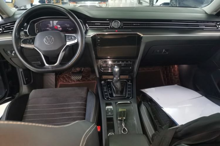 Used Volkswagen Magotan 2020 330TSI DSG Luxury Edition Center Console