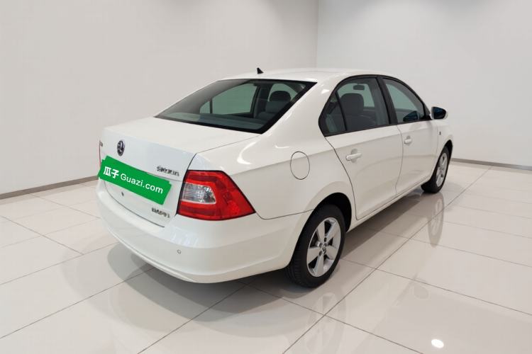 Used Skoda Rapid 2015 1.6L Automatic Smart Selection Model
