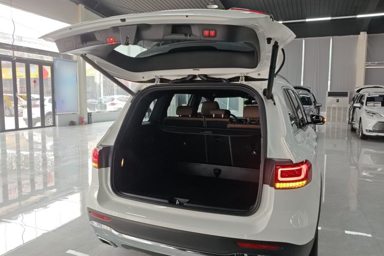 Used Mercedes-Benz GLB 2022 Second Facelift GLB 200 Dynamic Edition Trunk