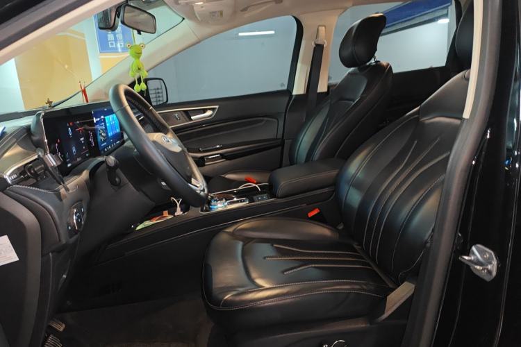 Used Ford Edge 2022 PLUS EcoBoost 245 Four-Wheel Drive Platinum Edition 7-Seater Left Front Seat