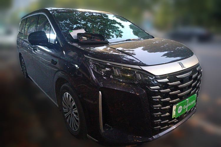 Used BYD Xia 2025 DM-i 1.5T 180km Excellence Model Front Right 45 Deg