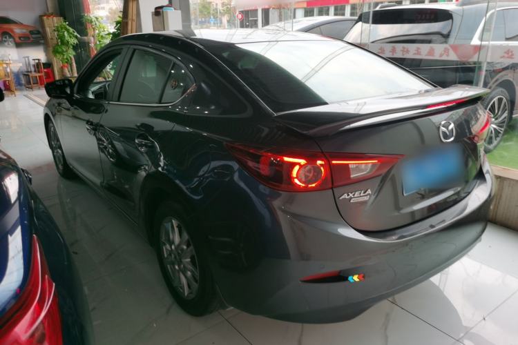 Used Mazda 3 Axela 2017 Sedan 1.5L Automatic Luxury Model Emission Standard China V

