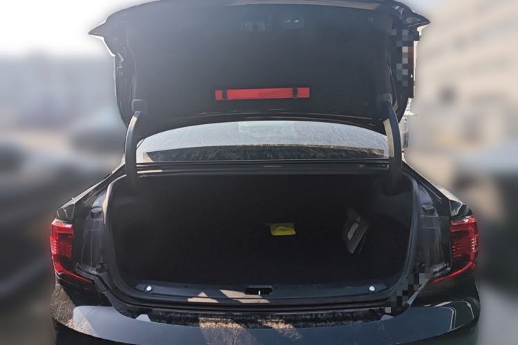 Used Volvo S90 2025 B5 Zhiyuan Luxury Edition Trunk