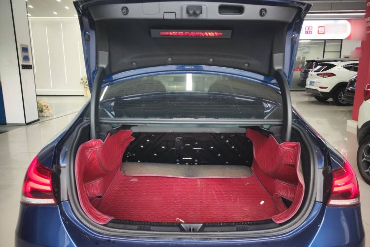 Used Mercedes-Benz A-Class 2021 A 200 L Sport Sedan Fashion Model
