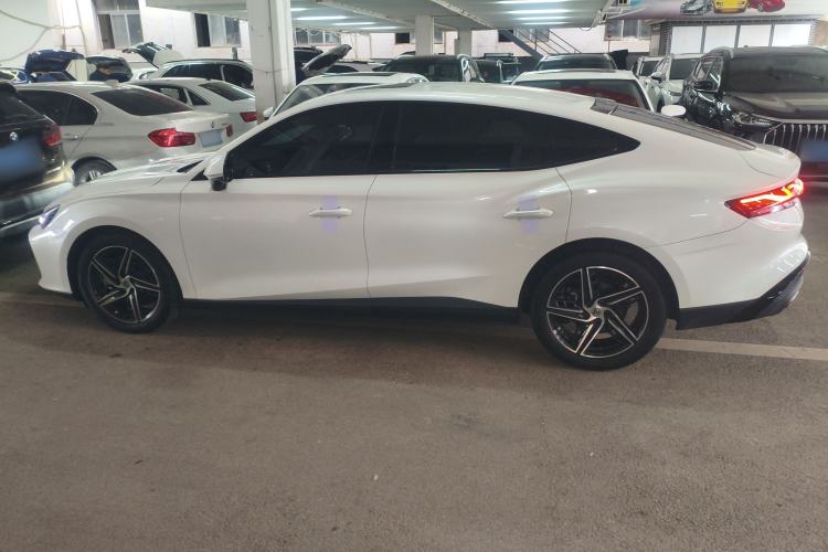 Used MG 7 2023 1.5T DCT Luxurious Supreme Edition