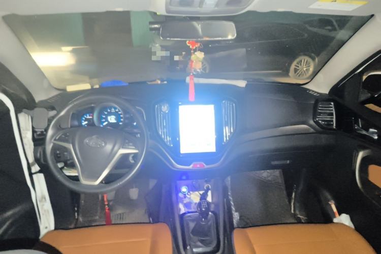 Used Oshan CX70 2016 1.6L Manual Luxury Model
