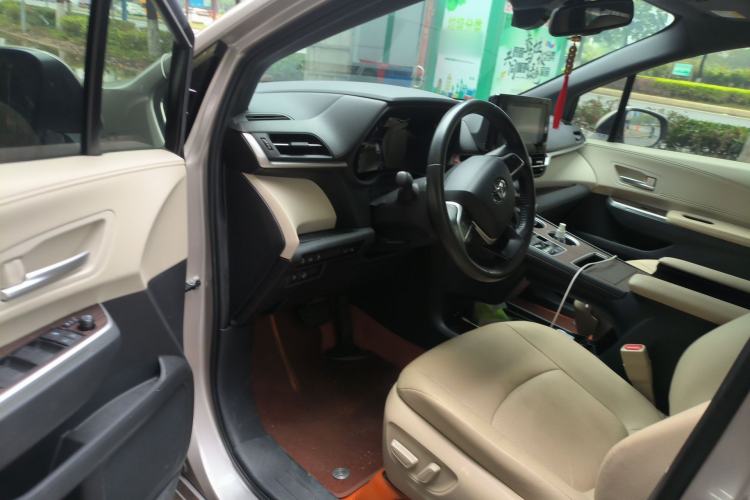 Used Toyota SIENNA 2021 2.5L Hybrid Luxury Edition Driver Seat