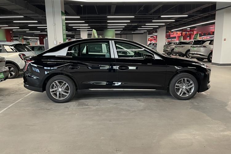 Used Hongqi E-QM5 2025 500km Range Commuter Version