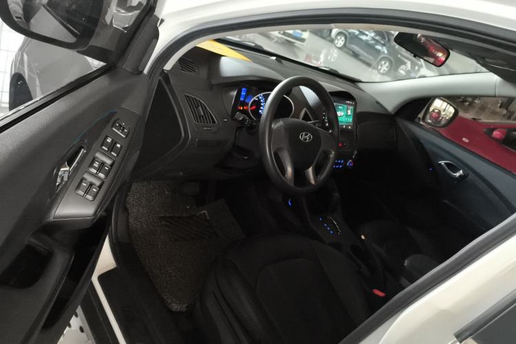 Used Hyundai ix35 2015 2.0L Automatic 2WD Comfort Edition China IV Standard
