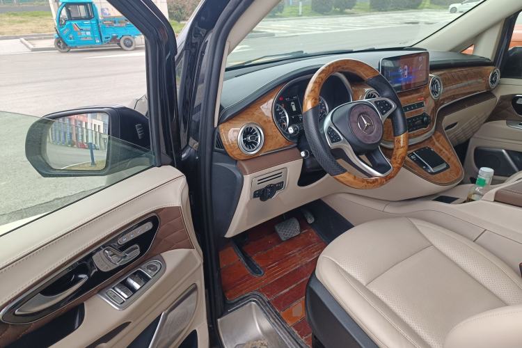 Used Mercedes-Benz Vito 2018 2.0T Elite Version 7 Seats China VI Emission Standard