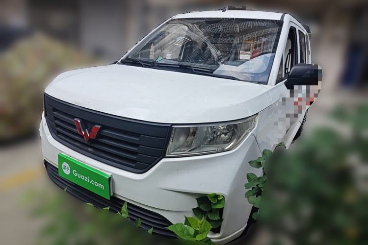 Used Wuling Hongguang PLUS 2019 1.5T Manual Standard Version 7 Seats