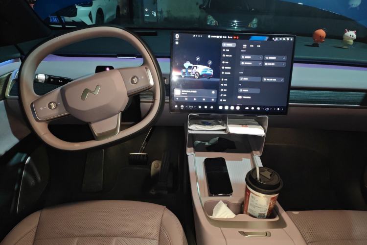 Used ONVO L60 2024 60 kWh Rear-Drive Version