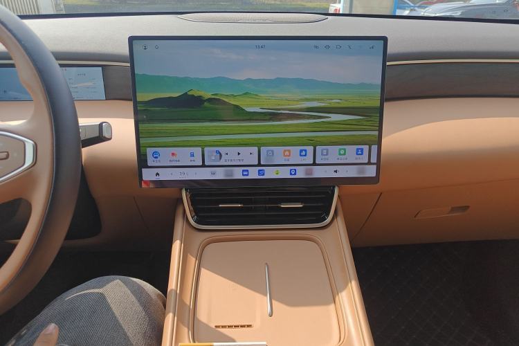 Used Dongfeng Aeolus L8 2025 Model 185KM Dream Edition Audio And AC Panel