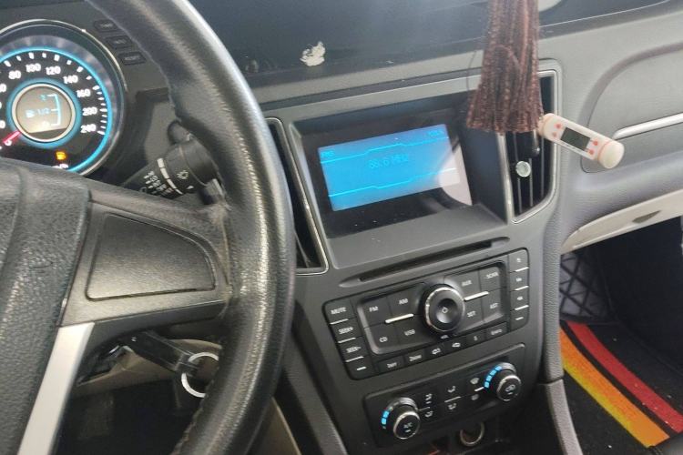 Used BAIC Senova D50 2014 1.5L manual standard version
