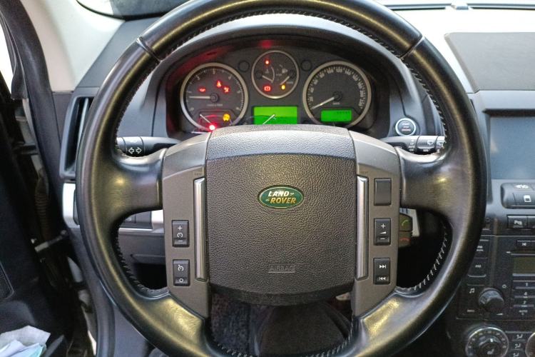 Used Land Rover Freelander 2 2010 2.2 TD4 Automatic SE Diesel Edition Steering Wheel