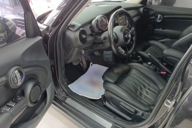 Used MINI 2016 1.5T COOPER Five-Door Edition
