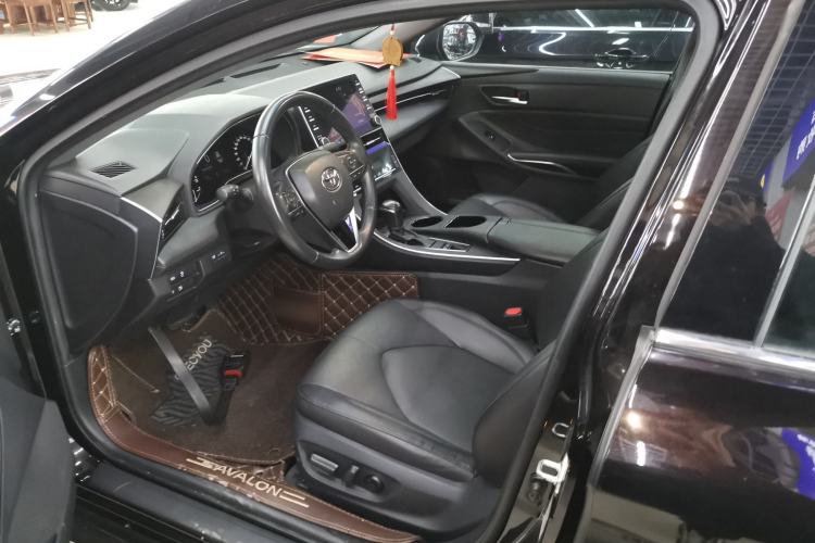 Used Toyota Avalon 2019 2.0L Luxury Edition China VI Standard
