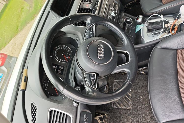 Used Audi Q3 2017 30 TFSI Fashion Model
