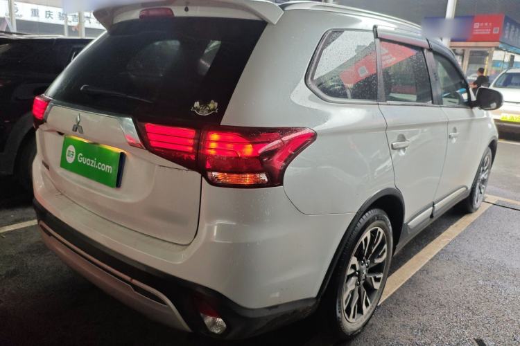 Used Mitsubishi Outlander 2020 2.0L Two-Wheel Drive Enjoyment Version 5 Seats
