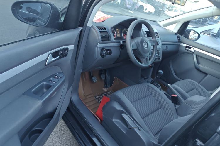 Used Volkswagen Touran 2013 1.4T Manual Fashion Edition 5 Seats