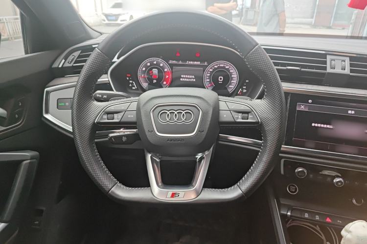 Used Audi Q3 Sportback 2022 40 TFSI Fashion Model Steering Wheel