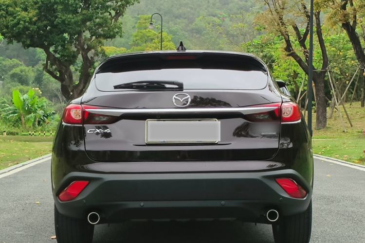 Used Mazda CX-4 2018 2.0L Automatic Two-Wheel Drive Blue Sky Dynamic Version China V Standard Exterior 4