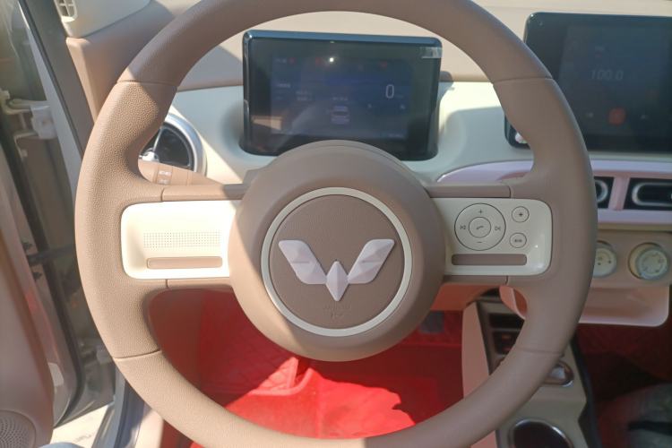 Used Wuling Hongguang MINIEV 2025 Four-Door Version Zhenxiang+ Edition Steering Wheel