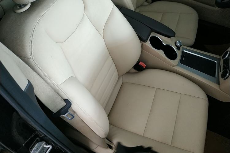 Used Mercedes-Benz GLK-Class 2015 GLK 260 4MATIC Dynamic Edition Ultimate Version Right Front Seat