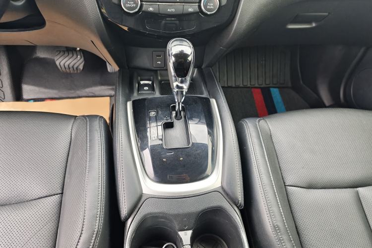 Used Nissan X-Trail 2019 2.0L CVT Smart Connect Comfort Edition 2WD Gear Lever