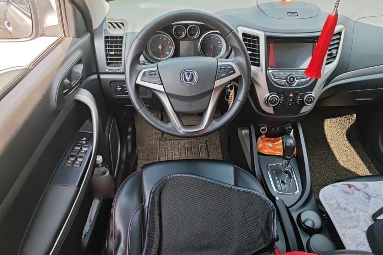 Used CHANGAN CS35 2012 1.6L Automatic Luxury Version China IV Standard Steering Wheel