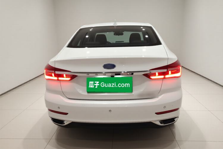 Used Ford Escort 2021 1.5L Automatic Diamond Edition
