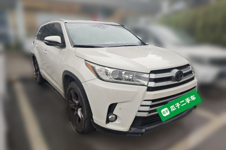 Used Toyota Highlander 2018 2.0T Four-Wheel Drive Luxury Edition 7 Seats China V Emission Standard Front Right 45 Deg