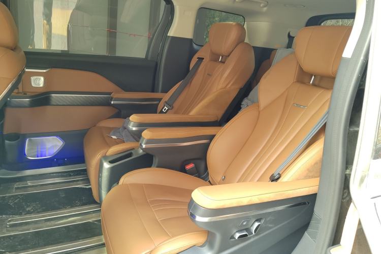 Used Hongqi HQ9 PHEV 2024 2.0T Four-Wheel Drive Business Edition