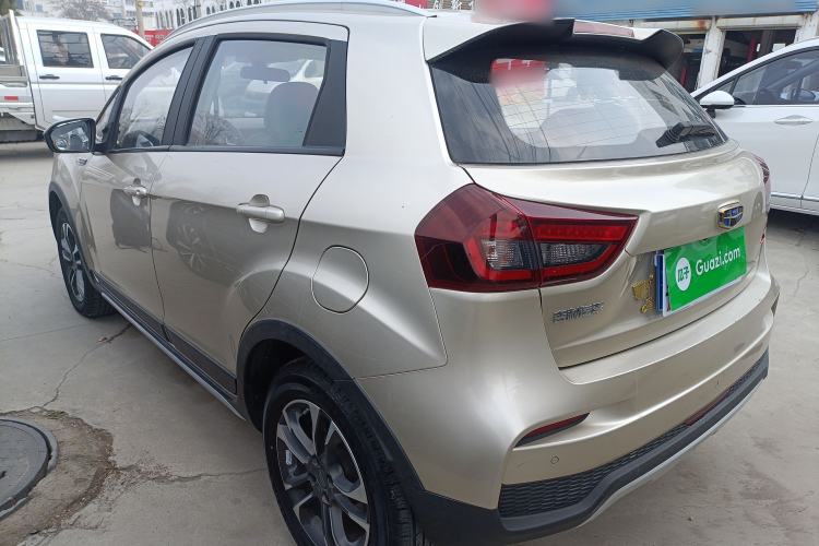 Used Geely Auto Vision X3 2019 Upgraded Model 1.5L Manual Luxury Version
