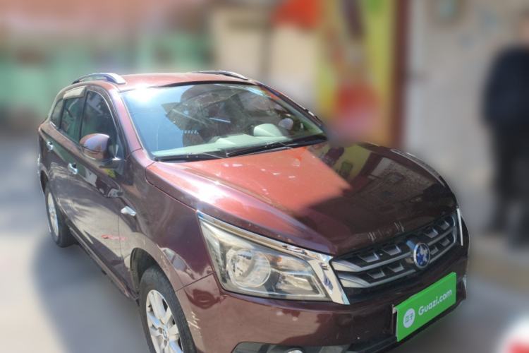 Used Venucia T70 2016 2.0L CVT Smart Choice Edition
