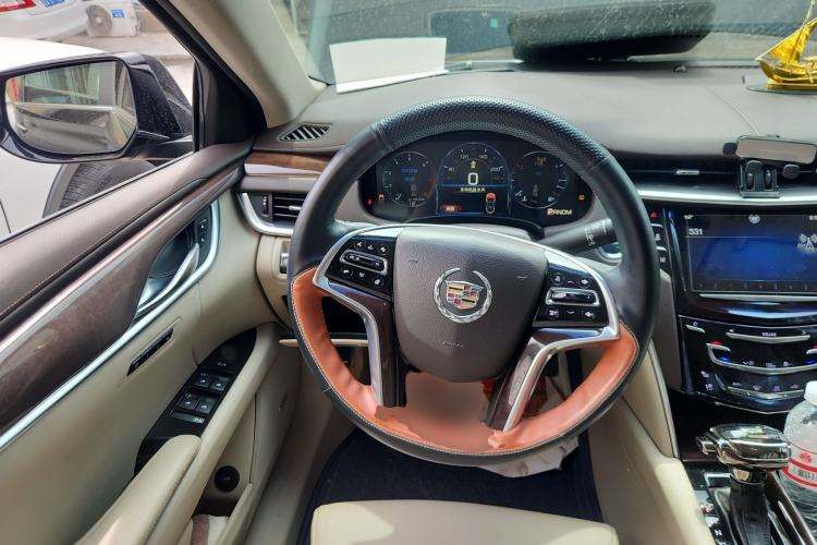 Used Cadillac XTS 2013 28T Luxury Model